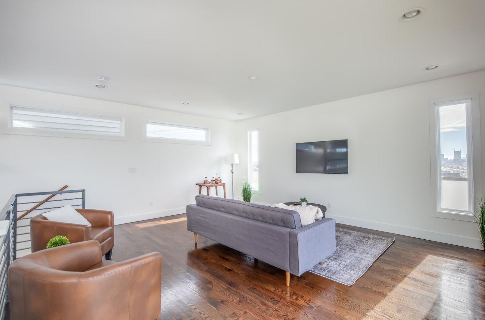 Whiskey House With Rooftop Golf, City Views! 8Min To Downtown! Sleeps 9! Nashville Eksteriør billede