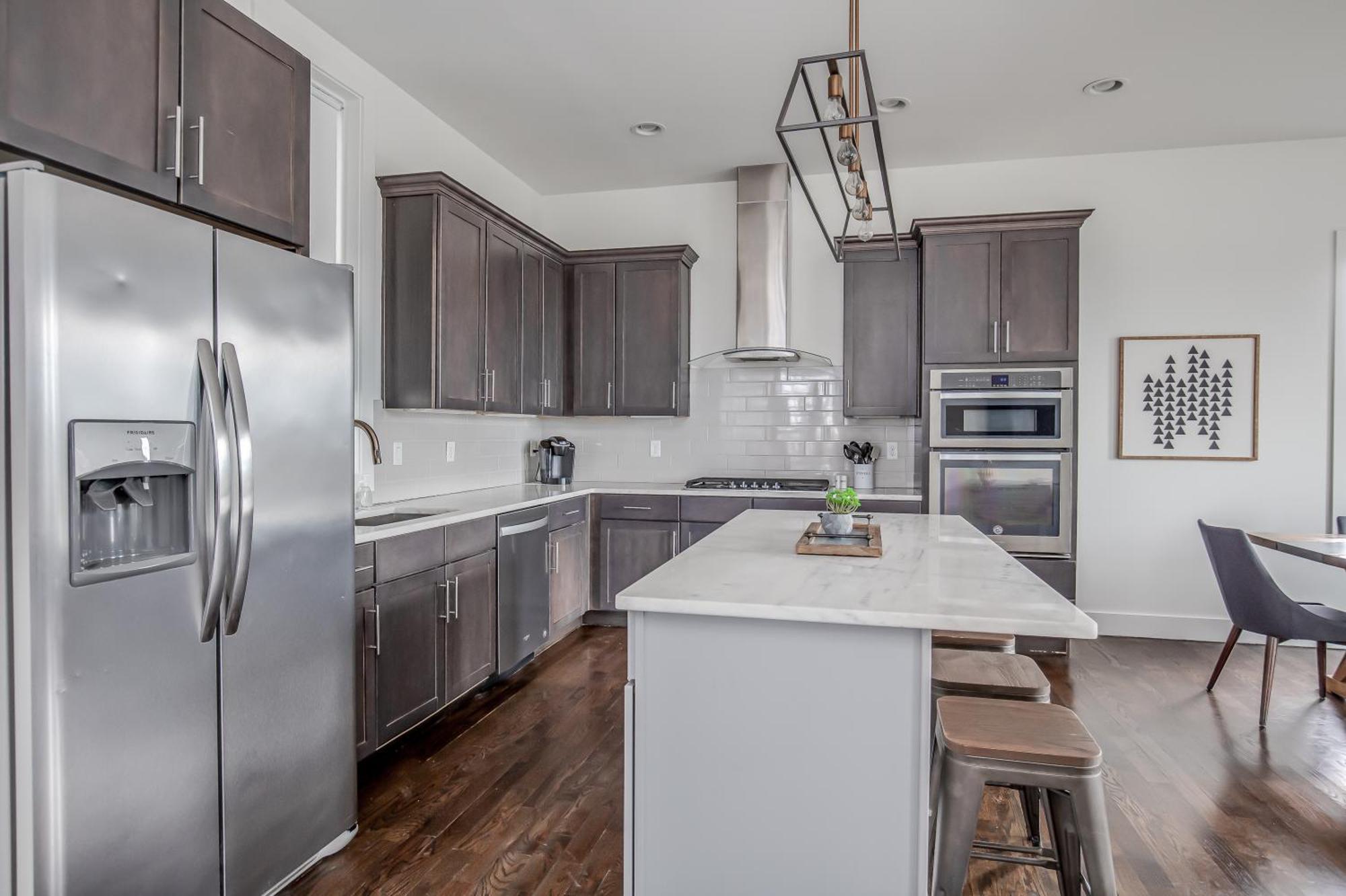 Whiskey House With Rooftop Golf, City Views! 8Min To Downtown! Sleeps 9! Nashville Eksteriør billede