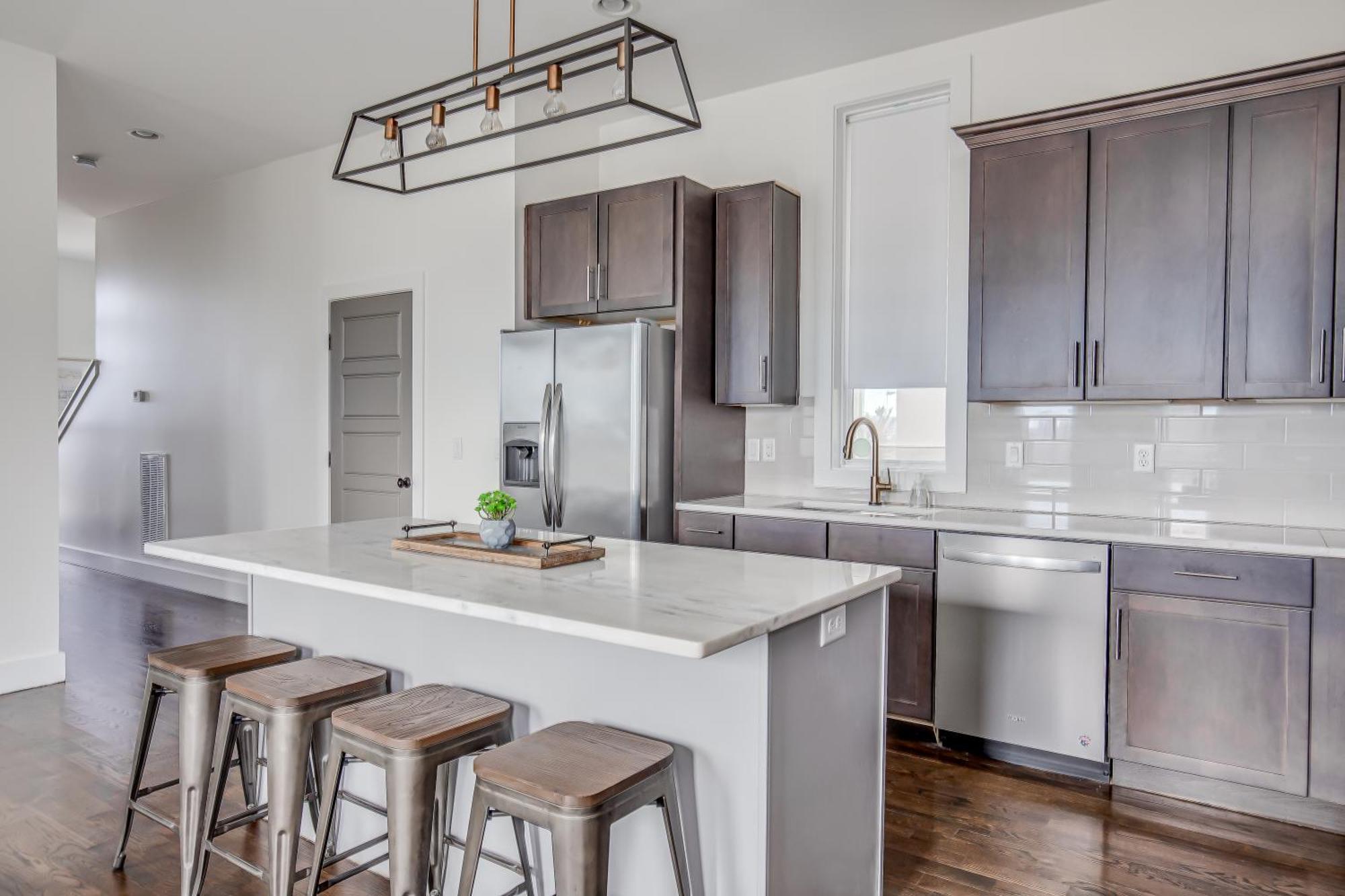 Whiskey House With Rooftop Golf, City Views! 8Min To Downtown! Sleeps 9! Nashville Eksteriør billede