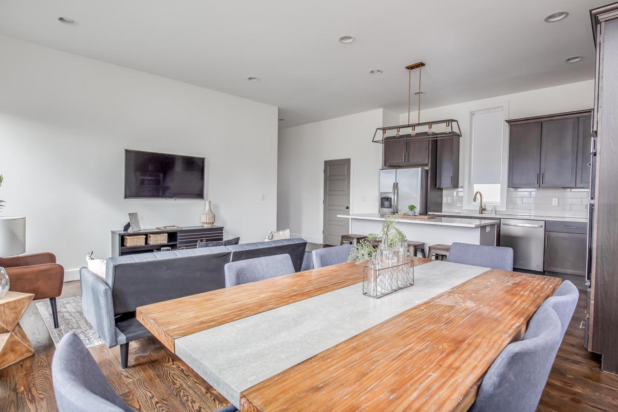 Whiskey House With Rooftop Golf, City Views! 8Min To Downtown! Sleeps 9! Nashville Eksteriør billede