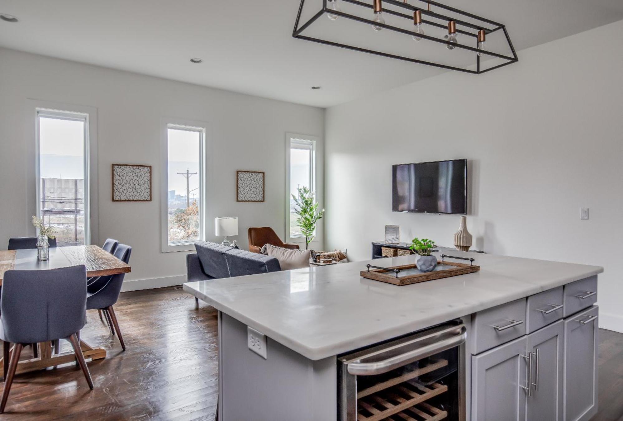 Whiskey House With Rooftop Golf, City Views! 8Min To Downtown! Sleeps 9! Nashville Eksteriør billede